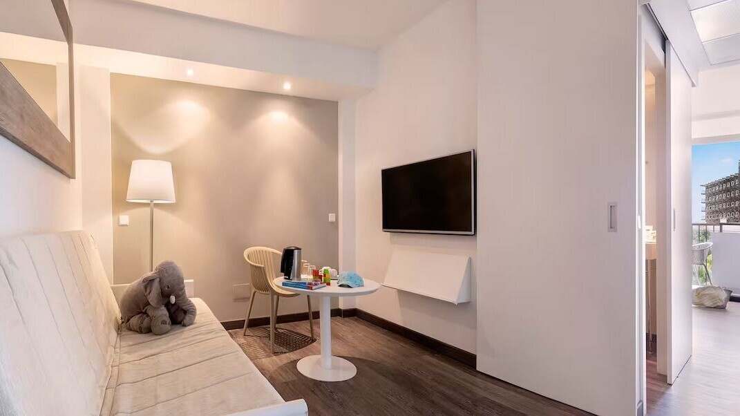 XTRA Sol Junior Suite 